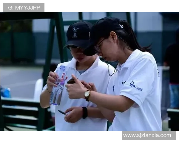 网球盛宴:深入解析上海网球队的战术布局与训练秘籍 网球盛宴:深入解析上海网球队的战术布局与训练秘籍