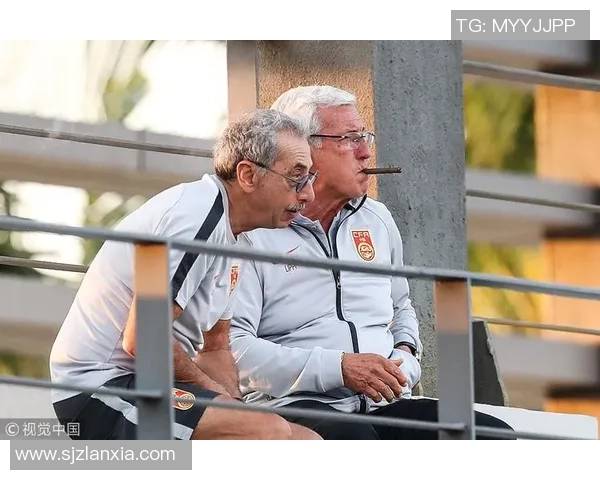 足球明星与雪茄的完美结合精彩瞬间图片集锦